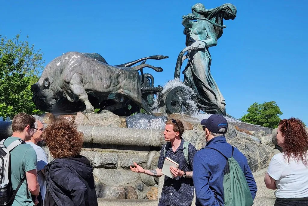 Copenhaga: Visita guiada a pé + passeio de ferry