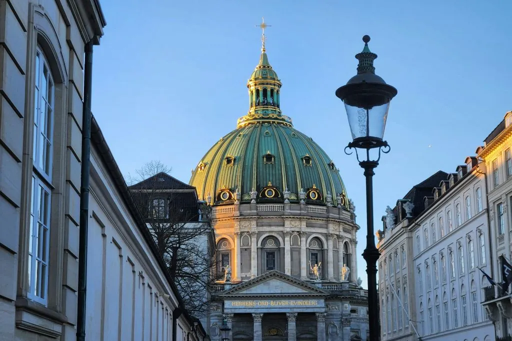 Copenhaga: Visita guiada a pé + passeio de ferry