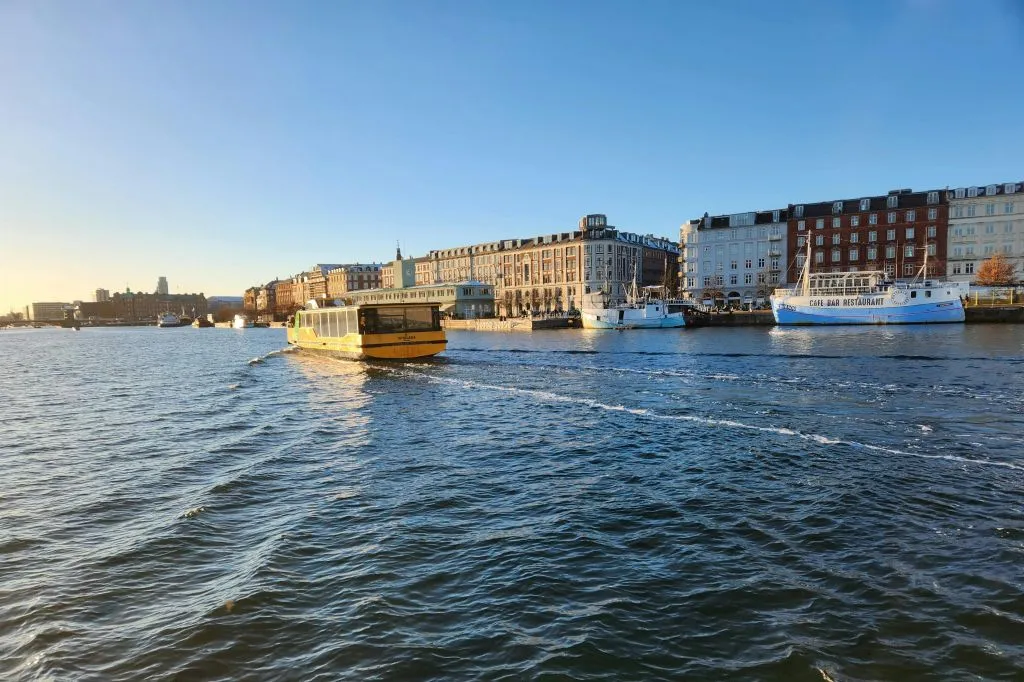 Copenhaga: Visita guiada a pé + passeio de ferry