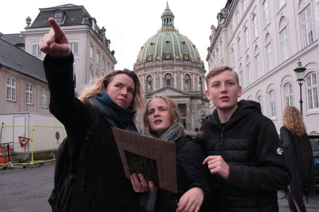 Copenhague: El Asesinato del Palacio de Amalienborg Caza del Misterio Autoguiada