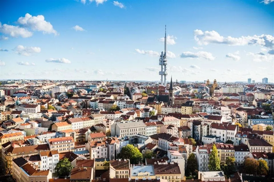 Prague Visitor Pass: Admission to 70+ Attractions + Public Transport