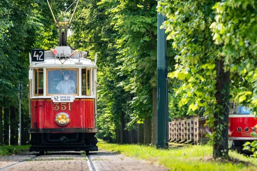 Praga: Billete para el Tranvía Histórico Hop-on Hop-off de la Línea 42