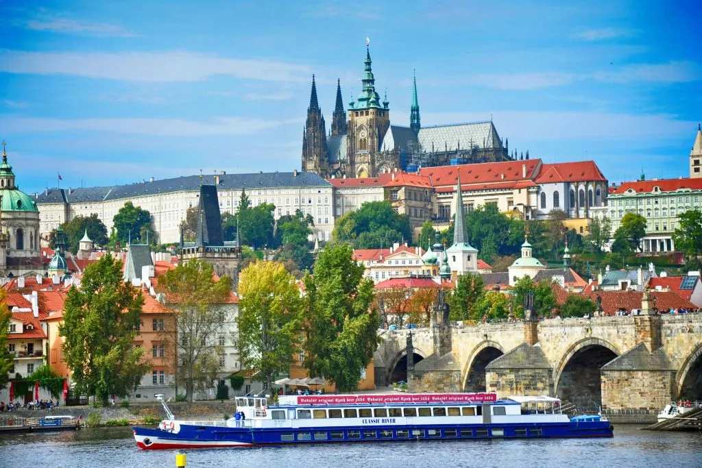 Prague : Croisière fluviale + Guide audio