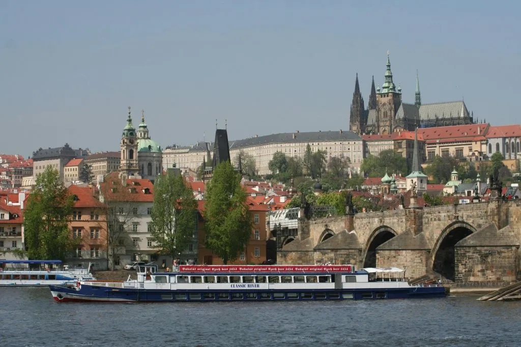 Prague : Croisière fluviale + Guide audio