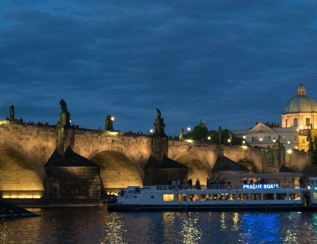 Prague: Evening Dinner Cruise