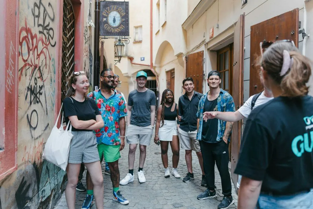 Ciudad Vieja de Praga: Reloj Astronómico y Visita Guiada Subterránea