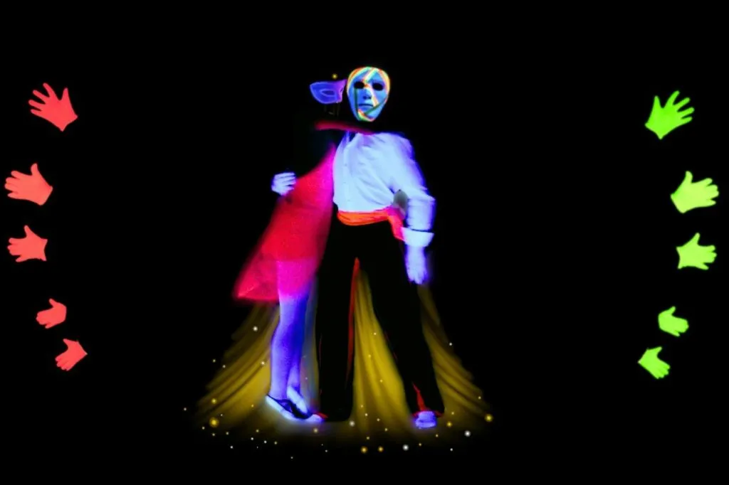 Teatro HILT Black Light: Show Imagens de Amor