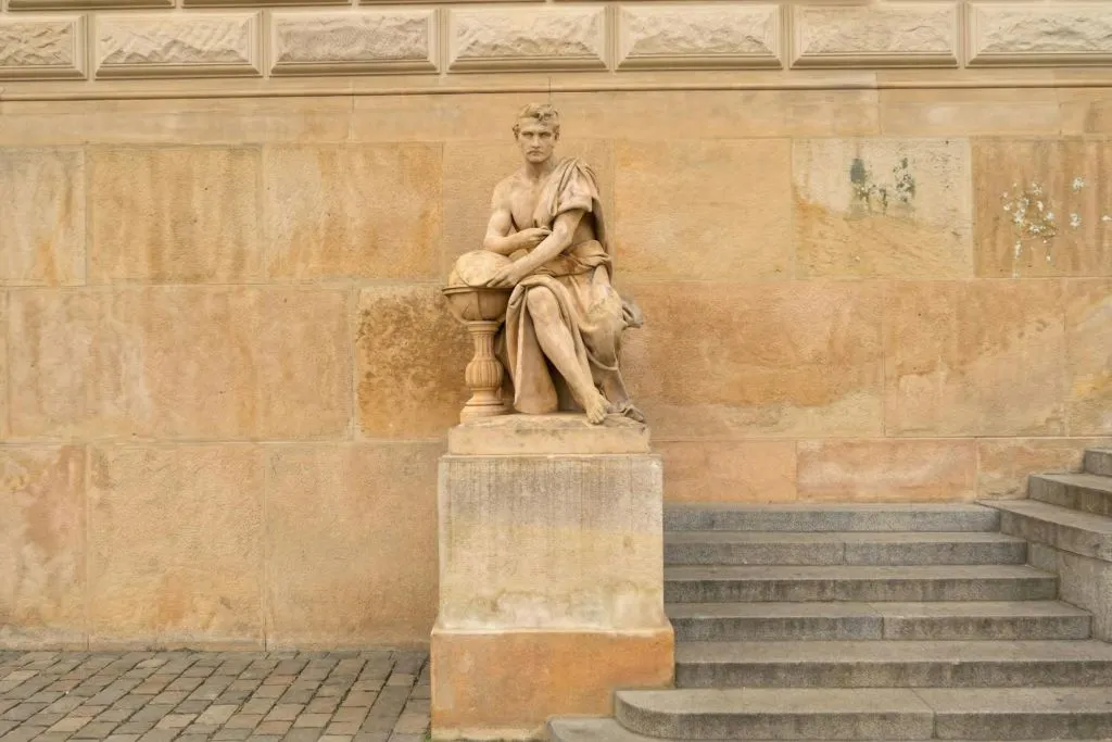 Musée national de Prague : Billet d'entrée + visite guidée de la ville avec audioguide