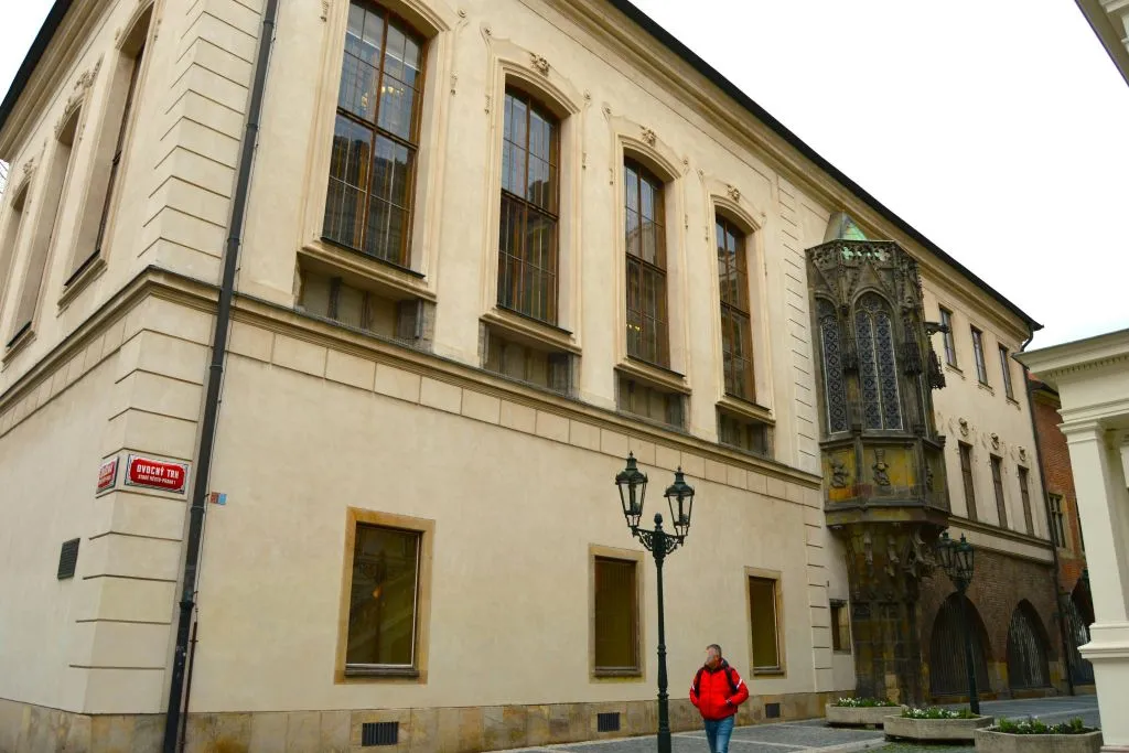 Musée national de Prague : Billet d'entrée + visite guidée de la ville avec audioguide
