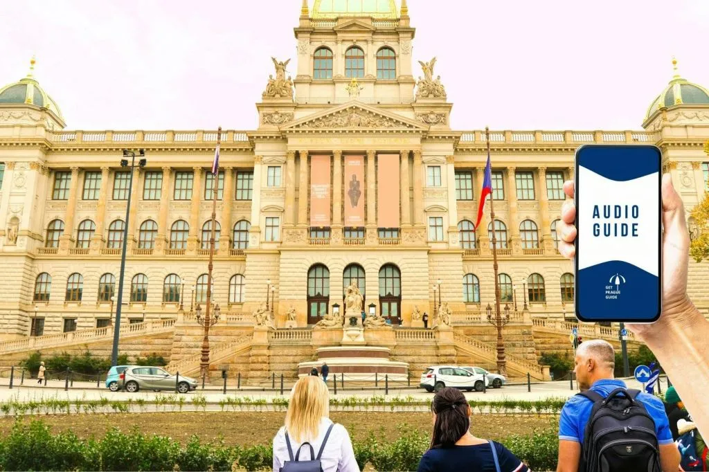 Musée national de Prague : Billet d'entrée + visite guidée de la ville avec audioguide