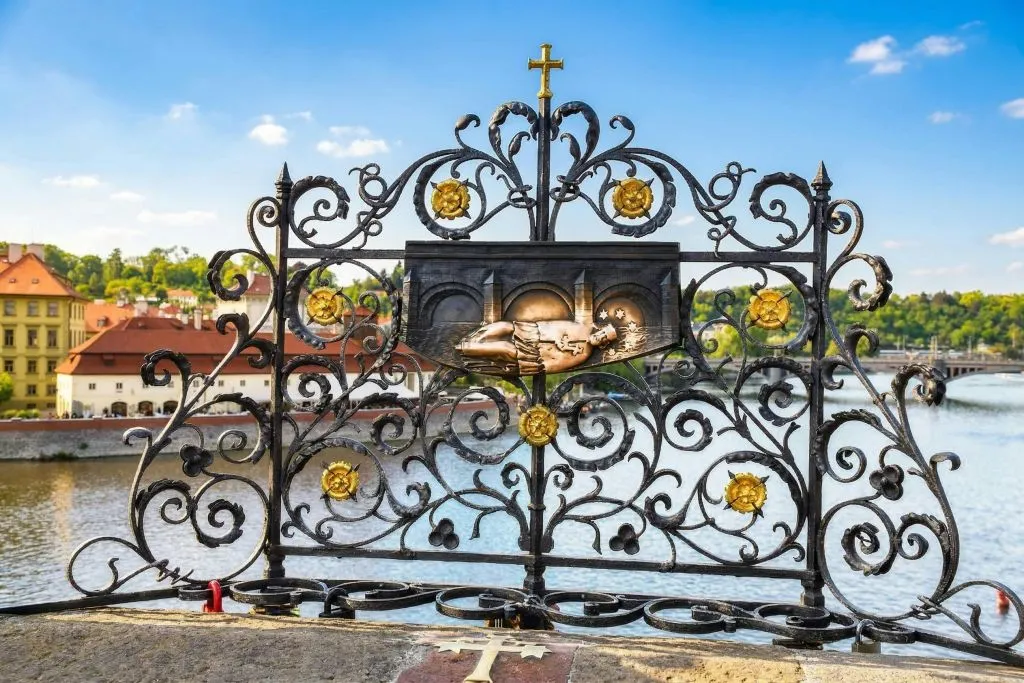Charles Bridge with Mobile Guide, Tower Admission & Optional VR Experience