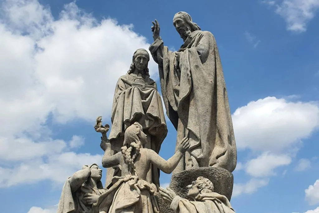 Charles Bridge with Mobile Guide, Tower Admission & Optional VR Experience