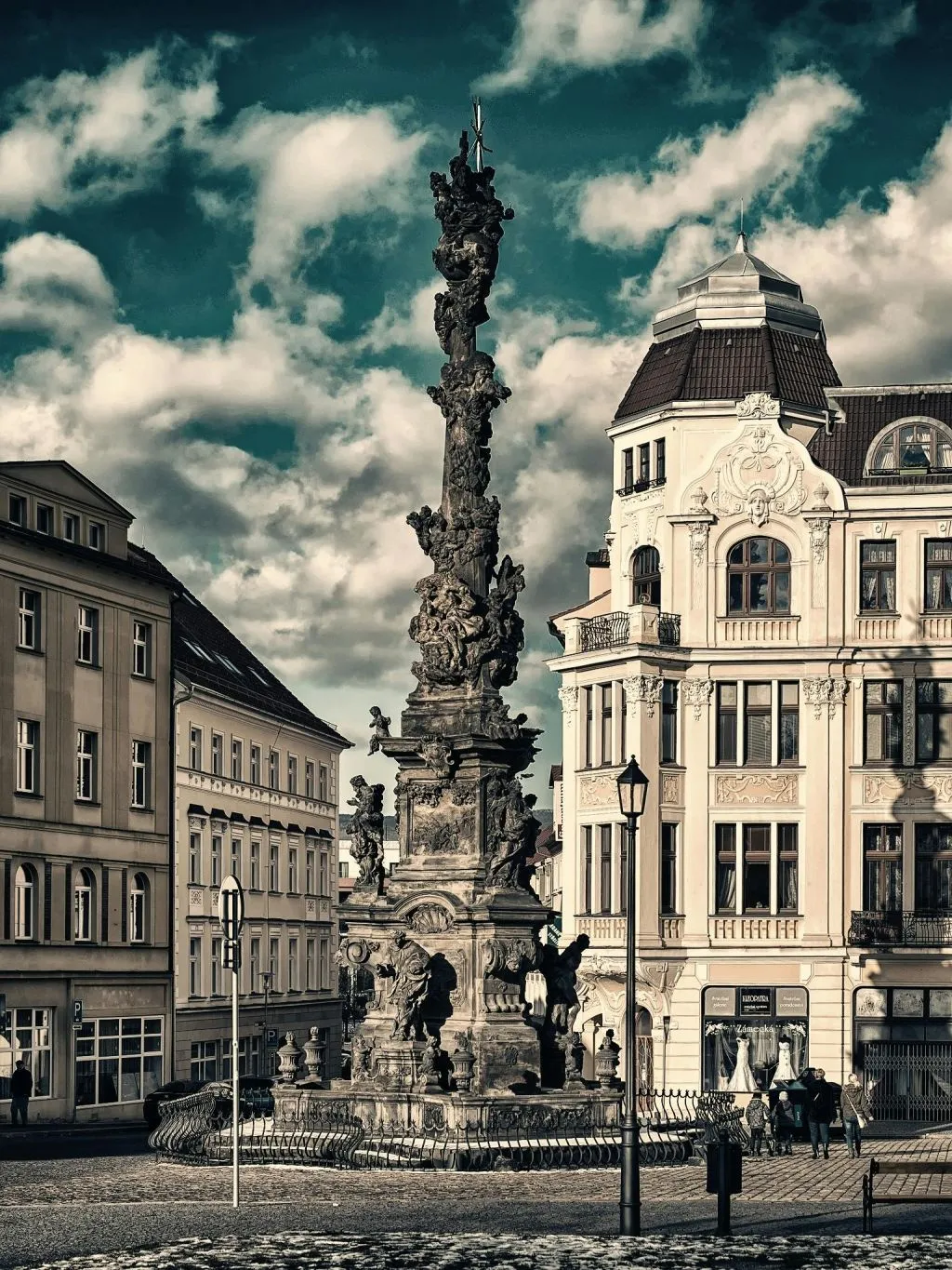 Teplice: Royal Spa & Castle Day Trip from Prague