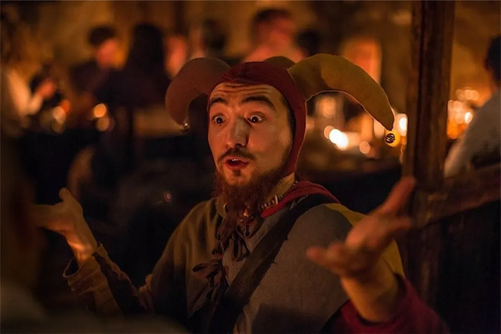 Praga: Jantar de Natal medieval com show ao vivo + bebidas ilimitadas