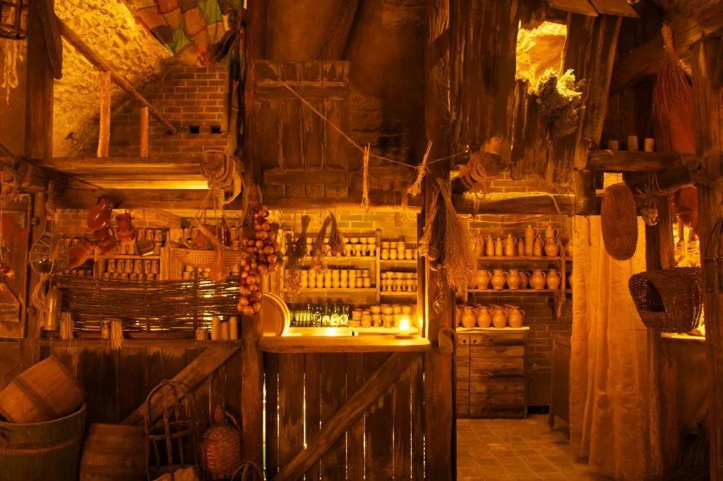 Praga: Jantar de Natal medieval com show ao vivo + bebidas ilimitadas