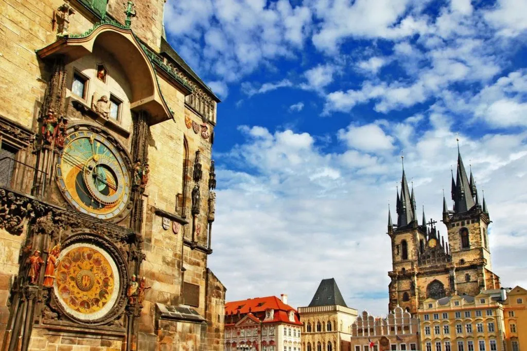 Prague : Visite de la ville avec déjeuner et croisière sur le fleuve