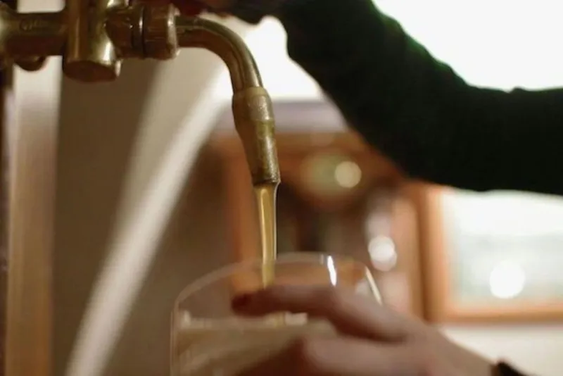 Prague : Visite guidée de 3 brasseries avec dégustation de bières
