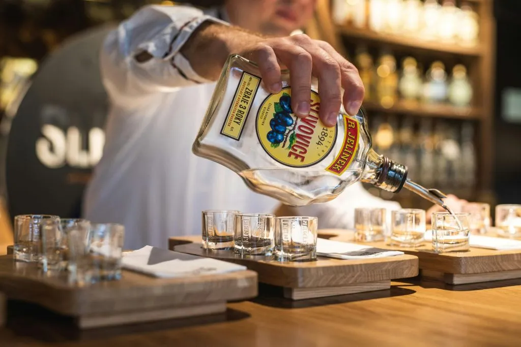 Musée Slivovitz avec dégustation d'eau-de-vie de prune et réalité virtuelle 5D