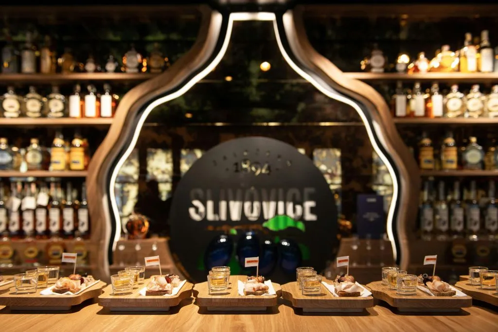 Musée Slivovitz avec dégustation d'eau-de-vie de prune et réalité virtuelle 5D