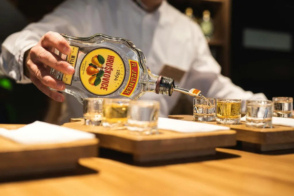 Musée Slivovitz avec dégustation d'eau-de-vie de prune et réalité virtuelle 5D