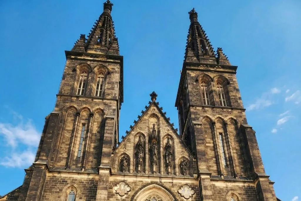 Prague : Audio guide Vyšehrad + entrée facultative à la basilique Saint-Pierre et Saint-Paul