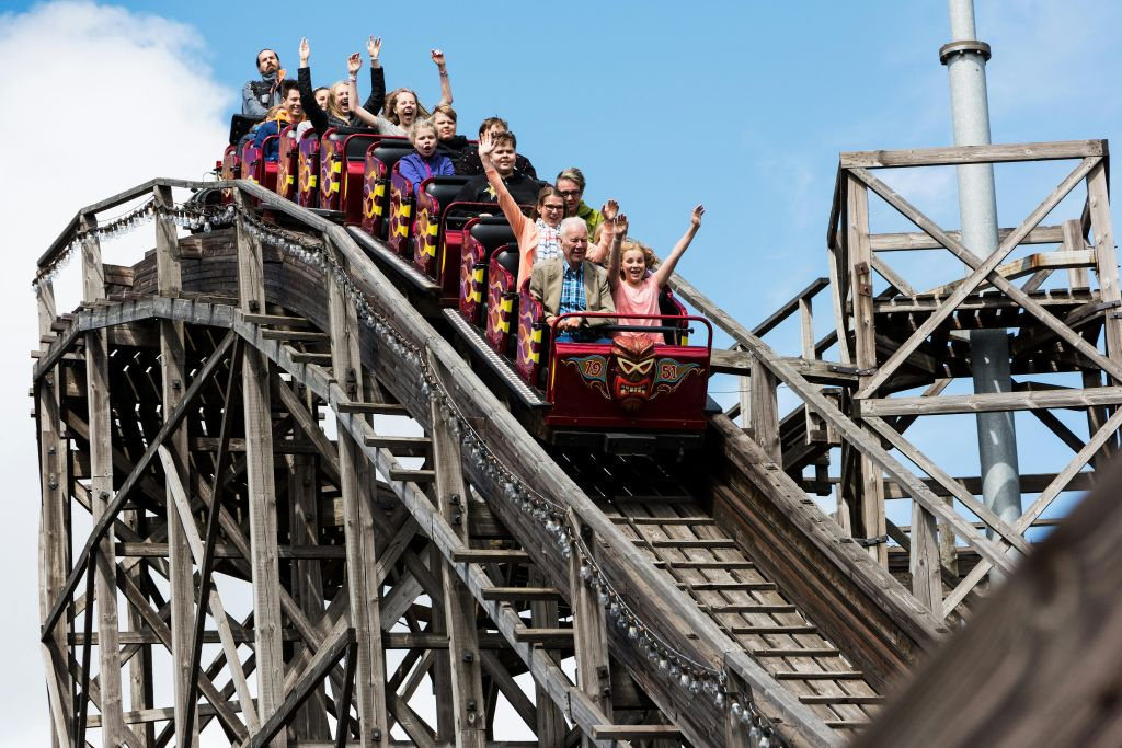 Parque de atracciones Linnanmäki: Atracciones ilimitadas