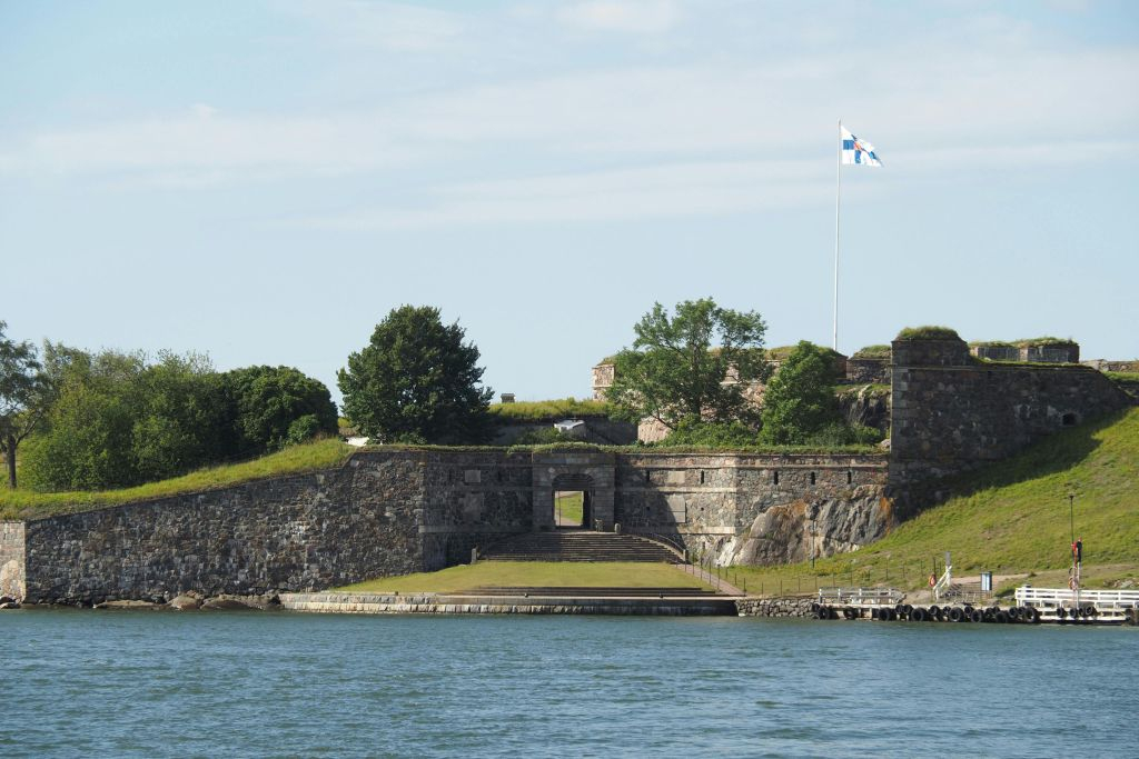 Helsinki: Viaje en Ferry Hop-on Hop-off a Suomenlinna y Lonna
