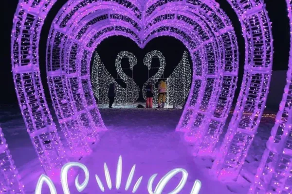 SnowGlow Winterpark: Entry Ticket