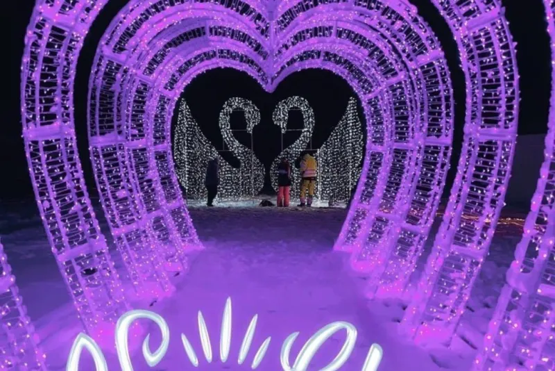 SnowGlow Winterpark: Entry Ticket