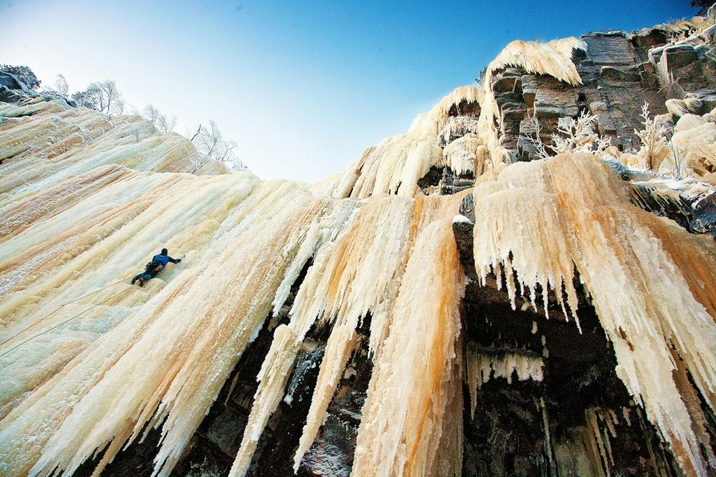 Desde Rovaniemi: Excursión a las cascadas heladas de Korouoma