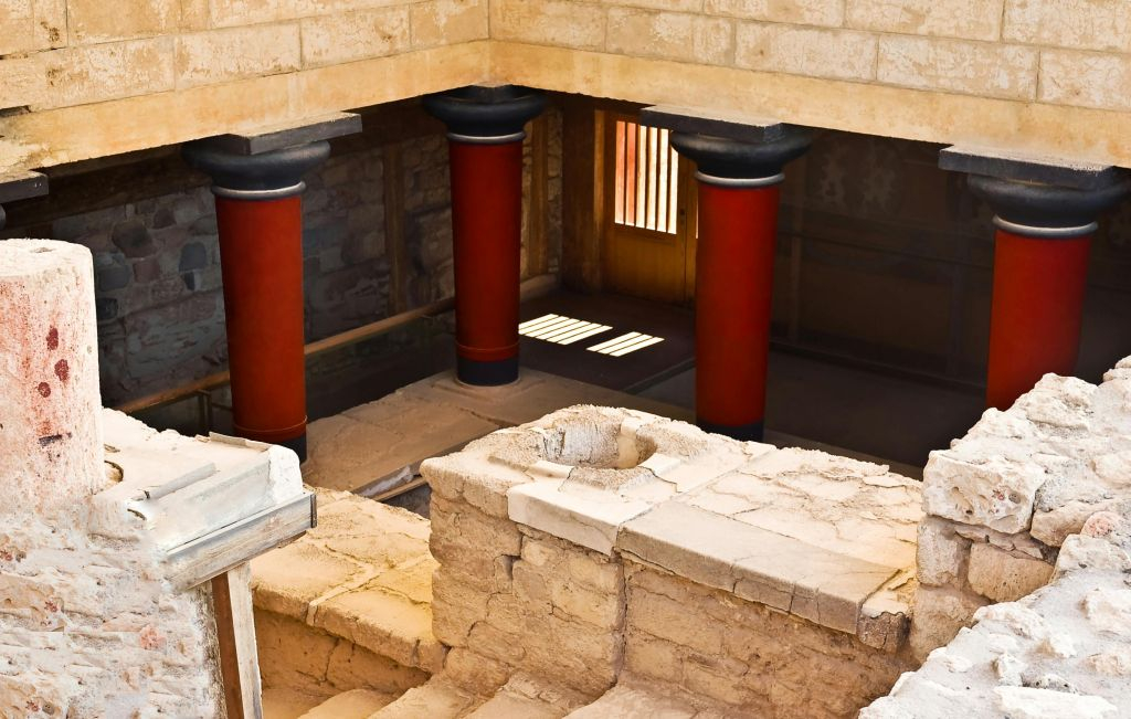 Palace of Knossos: Entry Ticket + Digital Hellenic Heritage Guide