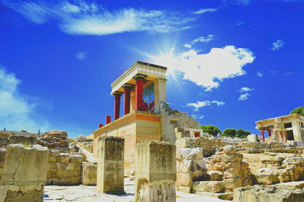 Palace of Knossos: Entry Ticket + Digital Hellenic Heritage Guide