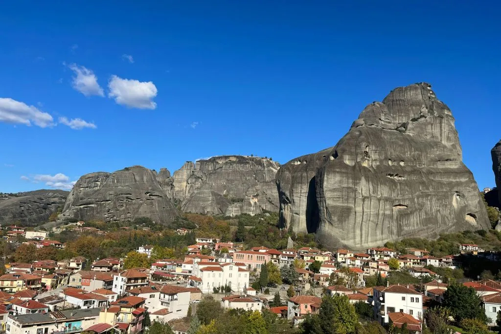 Meteora: Excursão de dia inteiro saindo de Atenas com almoço + audioguia