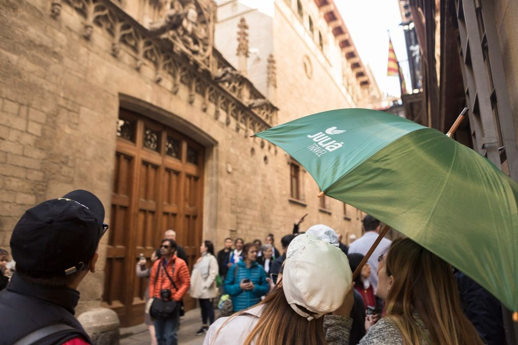 Barcelona: Morning Highlights City Tour