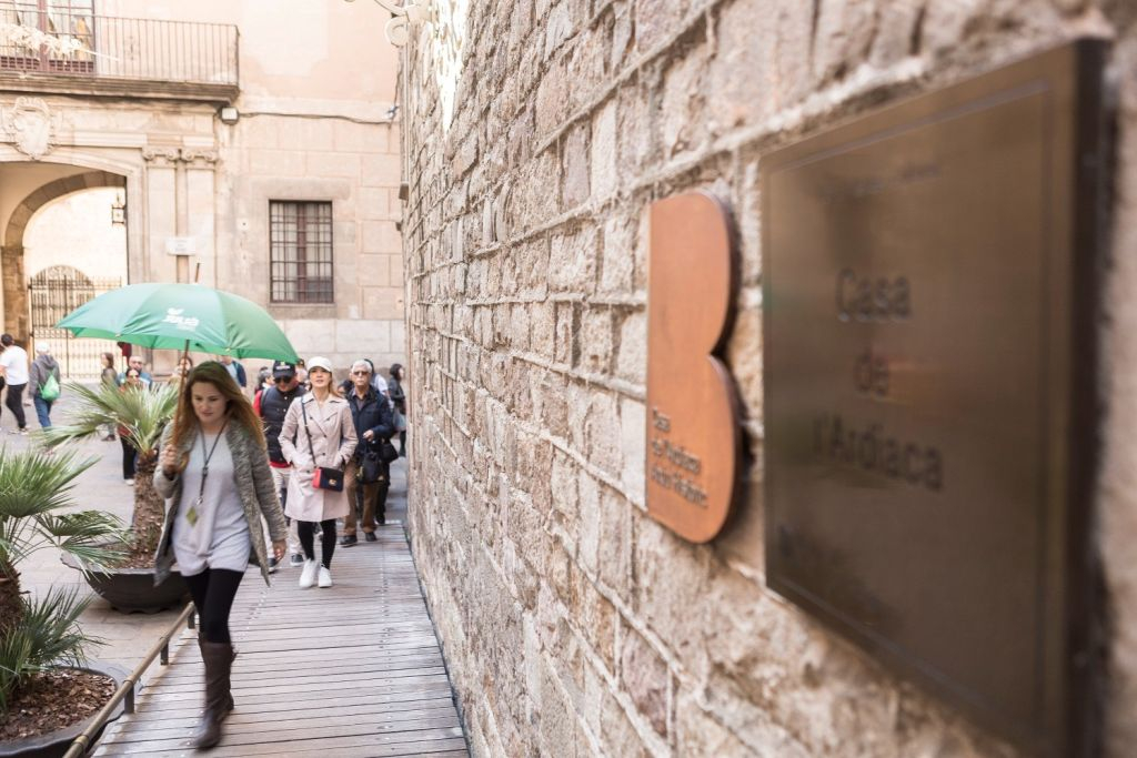 Barcelona: Morning Highlights City Tour