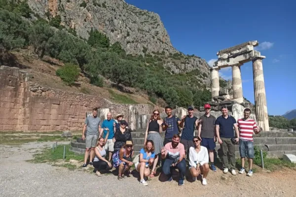 Delphes : VR Tour + Transport depuis Athènes (sans entrée)