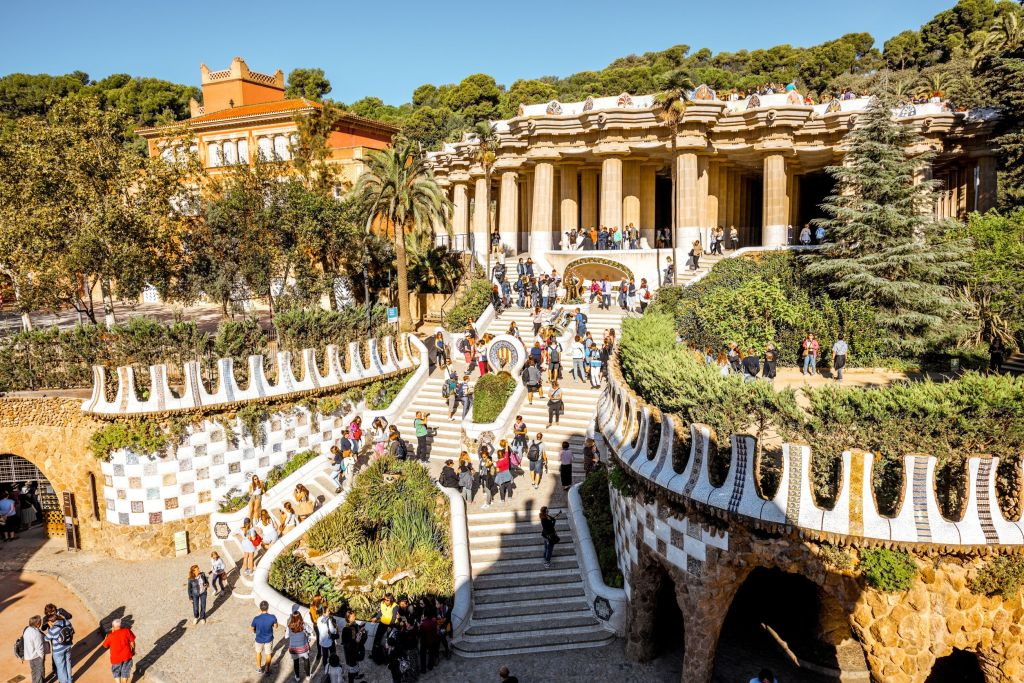 Mattinata alla Sagrada Família e al Parco Güell: Biglietto d'ingresso e visita guidata