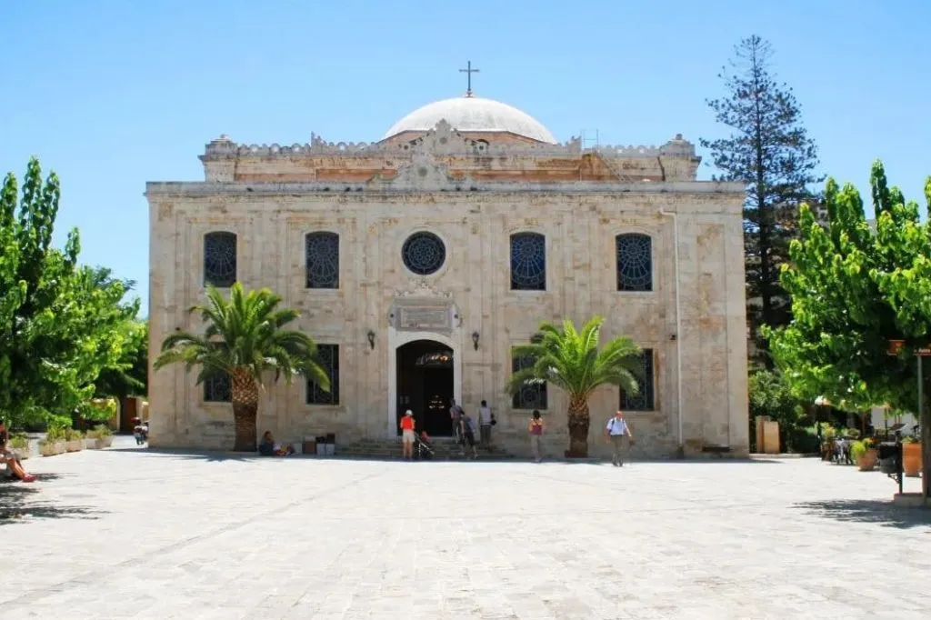 Heraklion: Private Highlights and Historical Places Guided Tour
