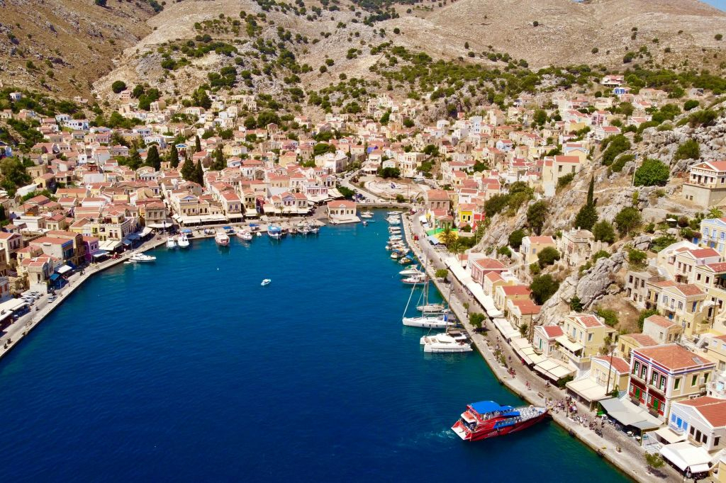 Rhodes : Bateau à grande vitesse pour l'île de Symi avec arrêt baignade dans la baie de Saint-Georges