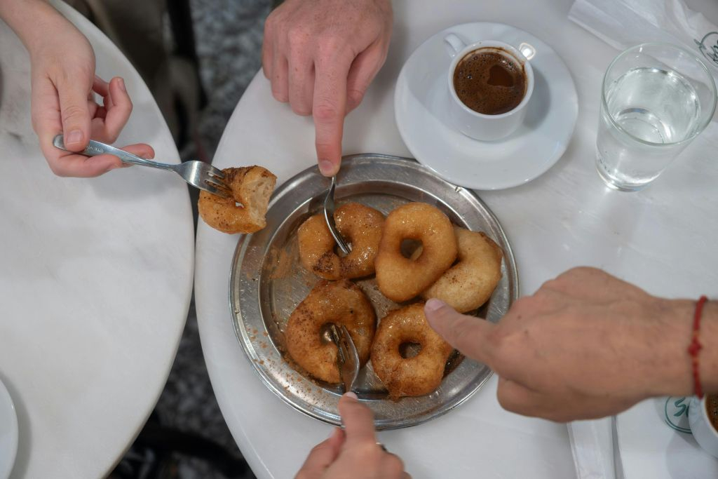 Athènes : Visite en petit groupe de la cuisine de rue avec 7 dégustations