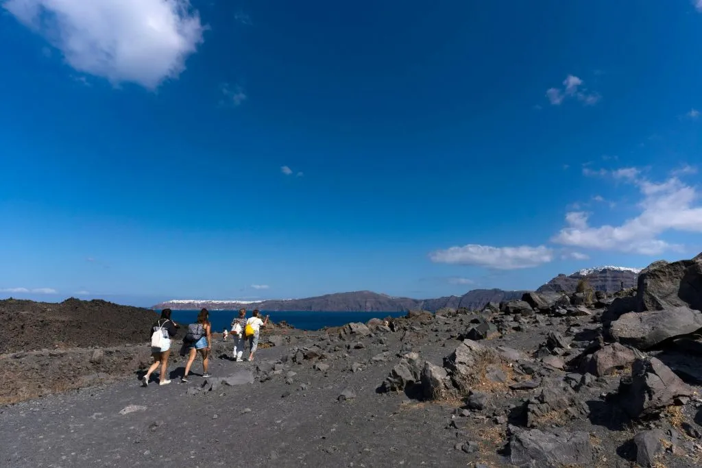 Santorini: Excursión Guiada en Barco por el Volcán y las Aguas Termales + Traslado