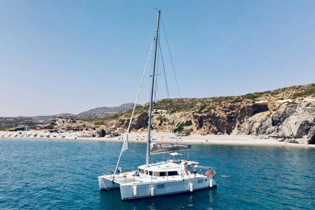 Rhodes : Wind Croisière au coucher du soleil à bord d'un catamaran tout compris