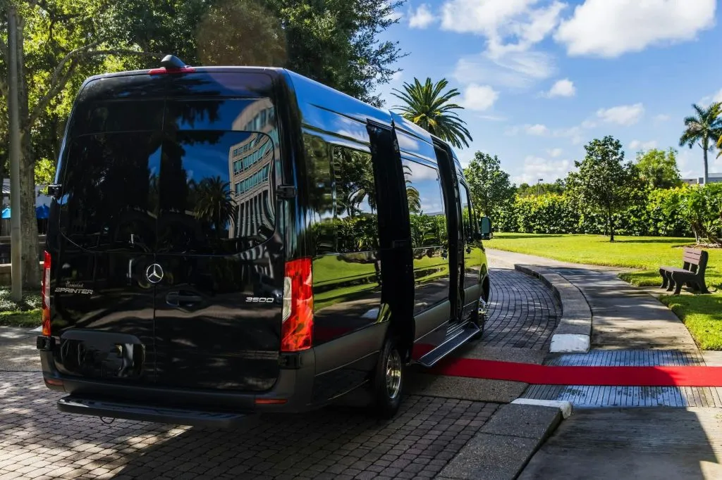 Athènes : Mini bus privé depuis/vers l'aéroport d'Athènes