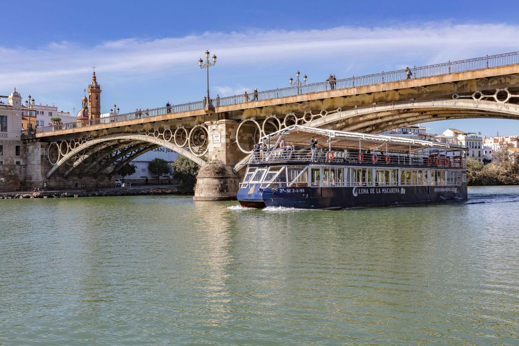 Séville : Visite en bus + croisière + spectacle de flamenco + visite guidée de la ville