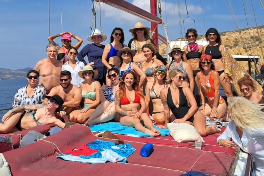 Antiparos, lagune bleue et Despotiko : Croisière d'une journée + Déjeuner + Boissons