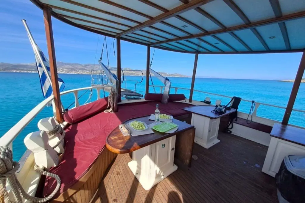 Antiparos, lagune bleue et Despotiko : Croisière d'une journée + Déjeuner + Boissons