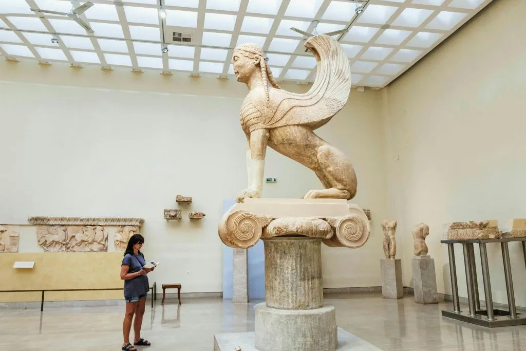Delphi: Full-Day Small Group Guided Tour from Athens