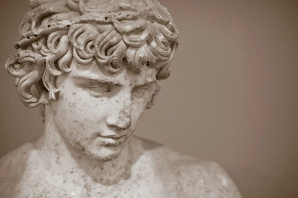 Delphi: Full-Day Small Group Guided Tour from Athens