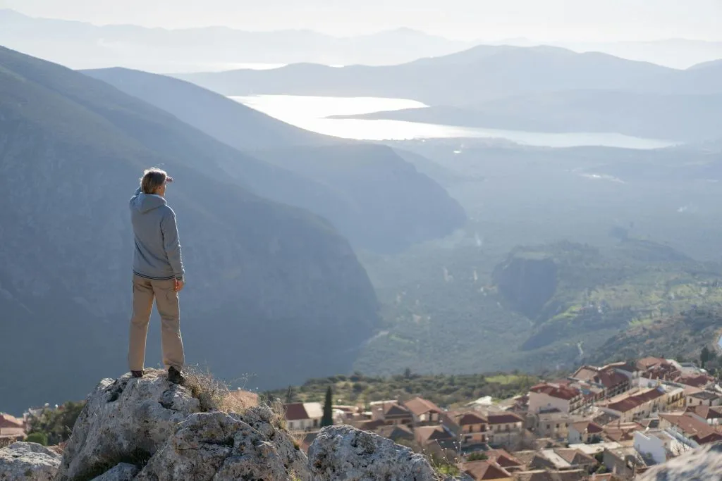 Delphi: Full-Day Small Group Guided Tour from Athens