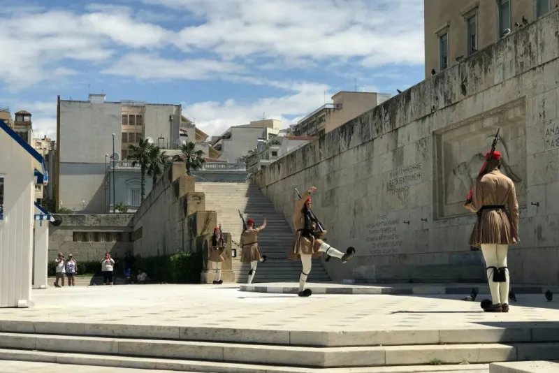 Atene: Tour in bici elettrica con cibo di strada